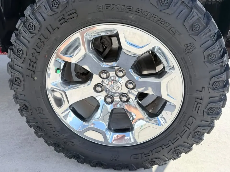 Chrome wheel and tire after cleaning and tire shine